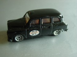 LondonTaxi-ToyShow07-CharlieMack-black-20241101 (1)